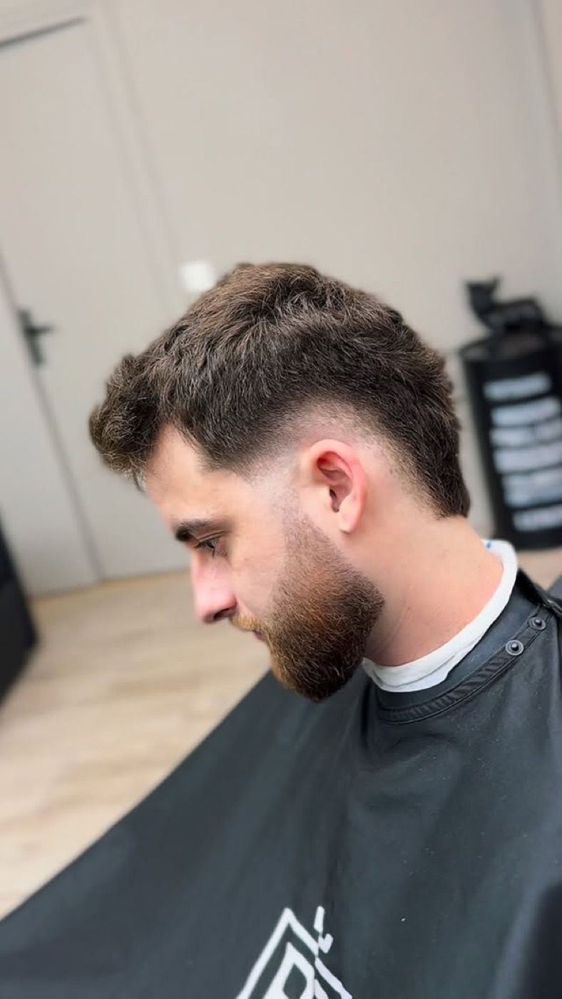 Taper fade réalisé chez BG Barbershop à Beynes